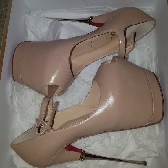 Louboutin Metallic heels nude - Picture 6 of 6